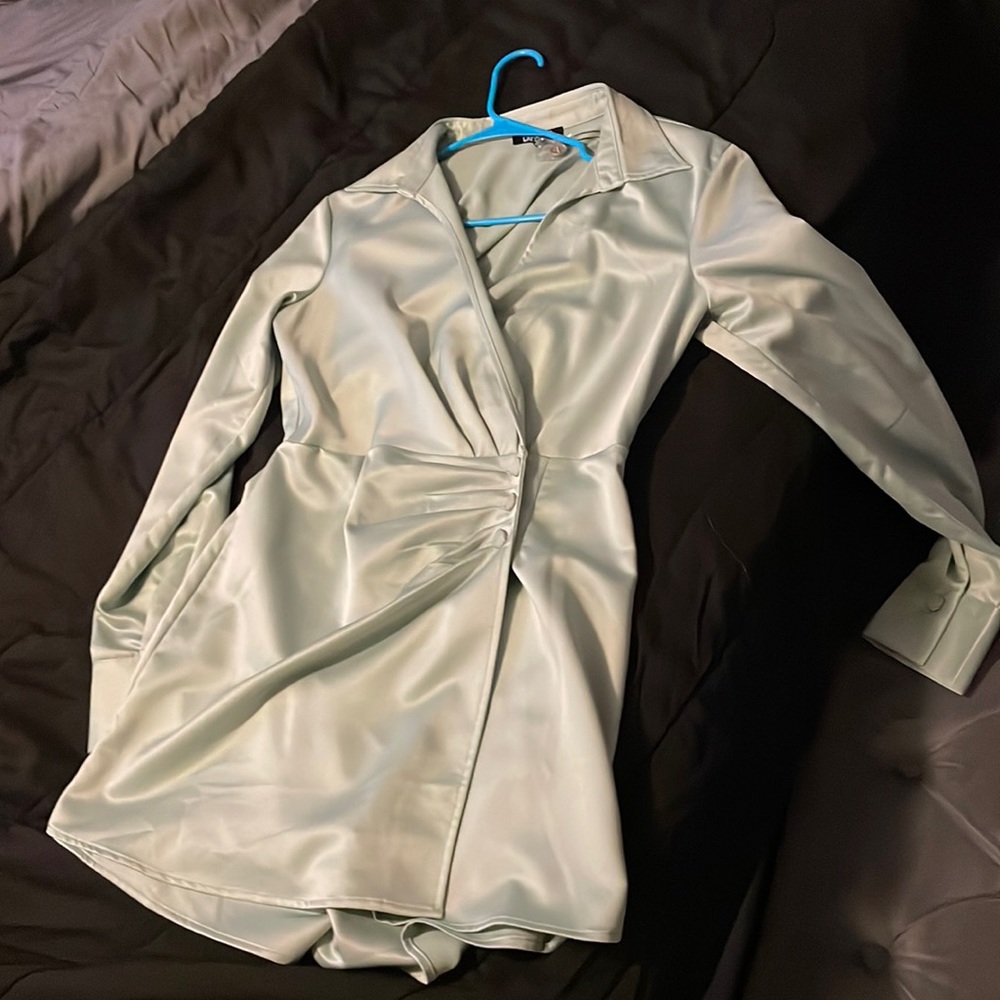 Can be wore to wedding, graduation any occasions